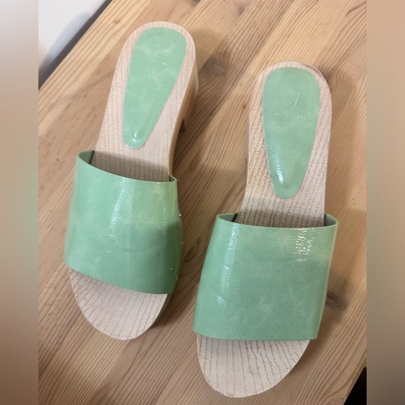 Dirty Laundry Women’s  Slide Sandal - Picture 6 of 6